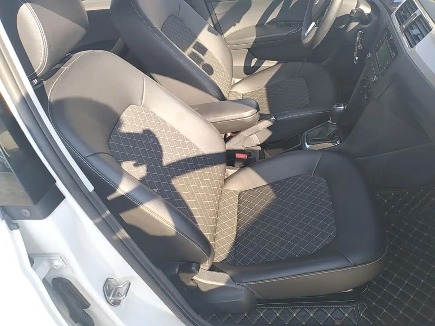 Skoda Rapid 2018 1.6L Automatic Comfort Edition — миниатюра 19