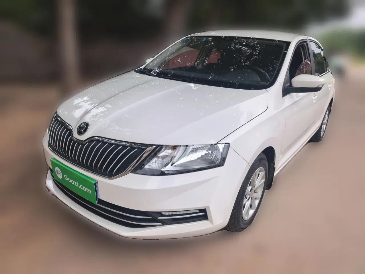 Skoda Rapid 2018 1.4L Manual Standard Edition — миниатюра 1