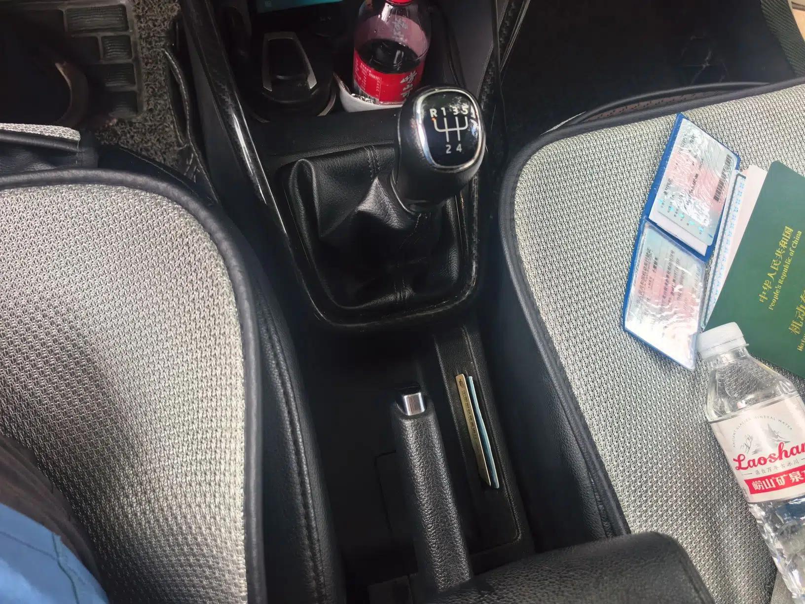 Skoda Rapid 2018 1.4L Manual Standard Edition — миниатюра 11