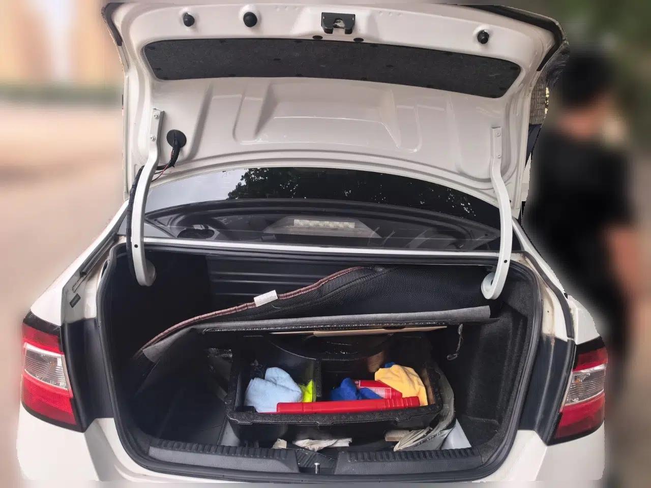 Skoda Rapid 2018 1.4L Manual Standard Edition — миниатюра 16