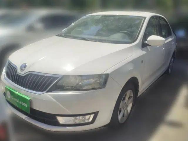 Skoda Rapid 2013 1.6L Manual Smart Selection Model