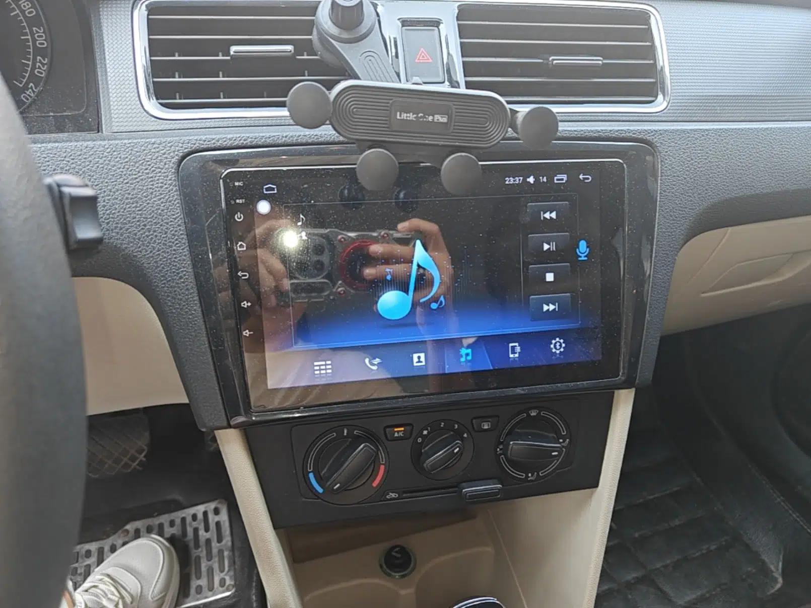 Skoda Rapid 2015 1.6L Automatic Smart Selection Model — миниатюра 15