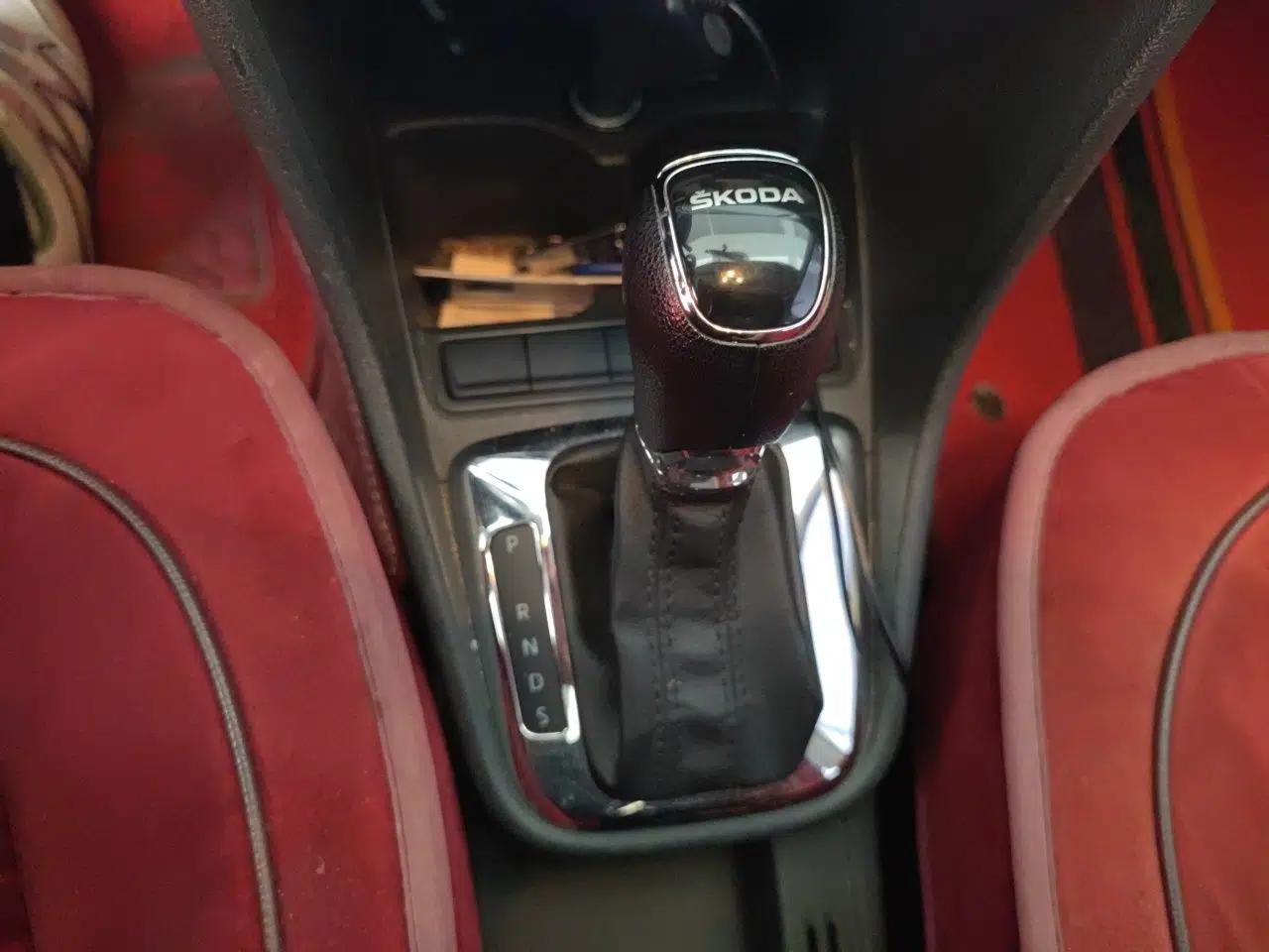 Skoda Rapid 2018 1.6L Automatic Comfort Edition — миниатюра 14