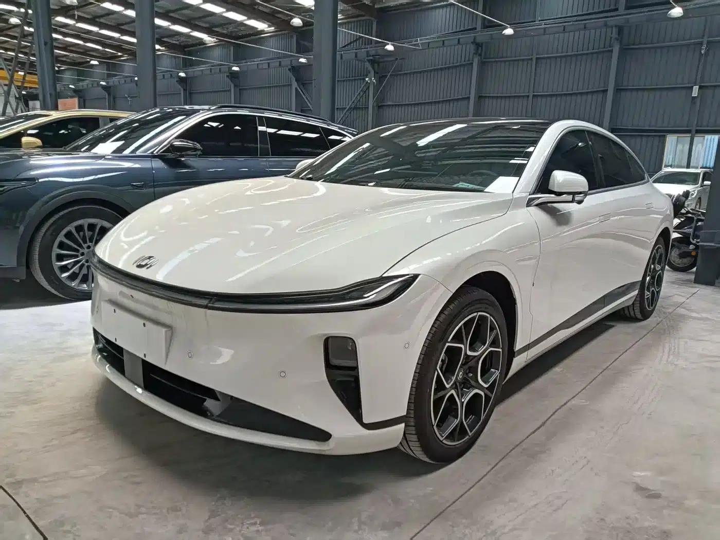 Changan Qiyuan A07 2025 Blue Whale Pure Electric Edition 710 Flagship Model — миниатюра 1