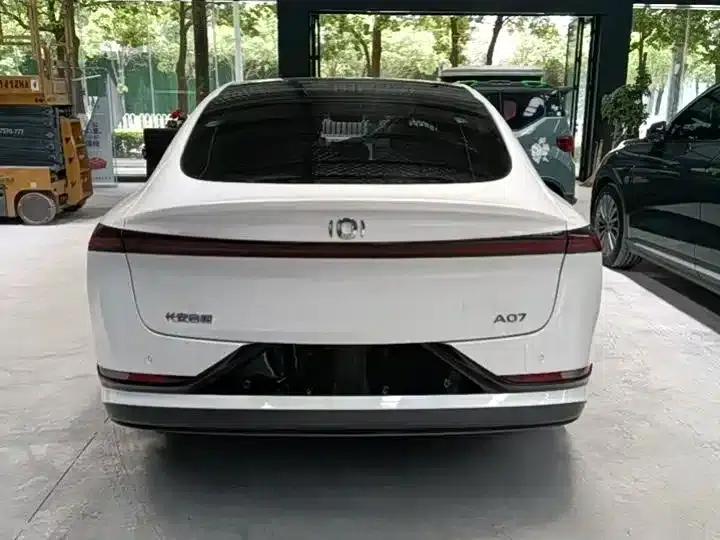 Changan Qiyuan A07 2025 Blue Whale Pure Electric Edition 710 Flagship Model — миниатюра 11