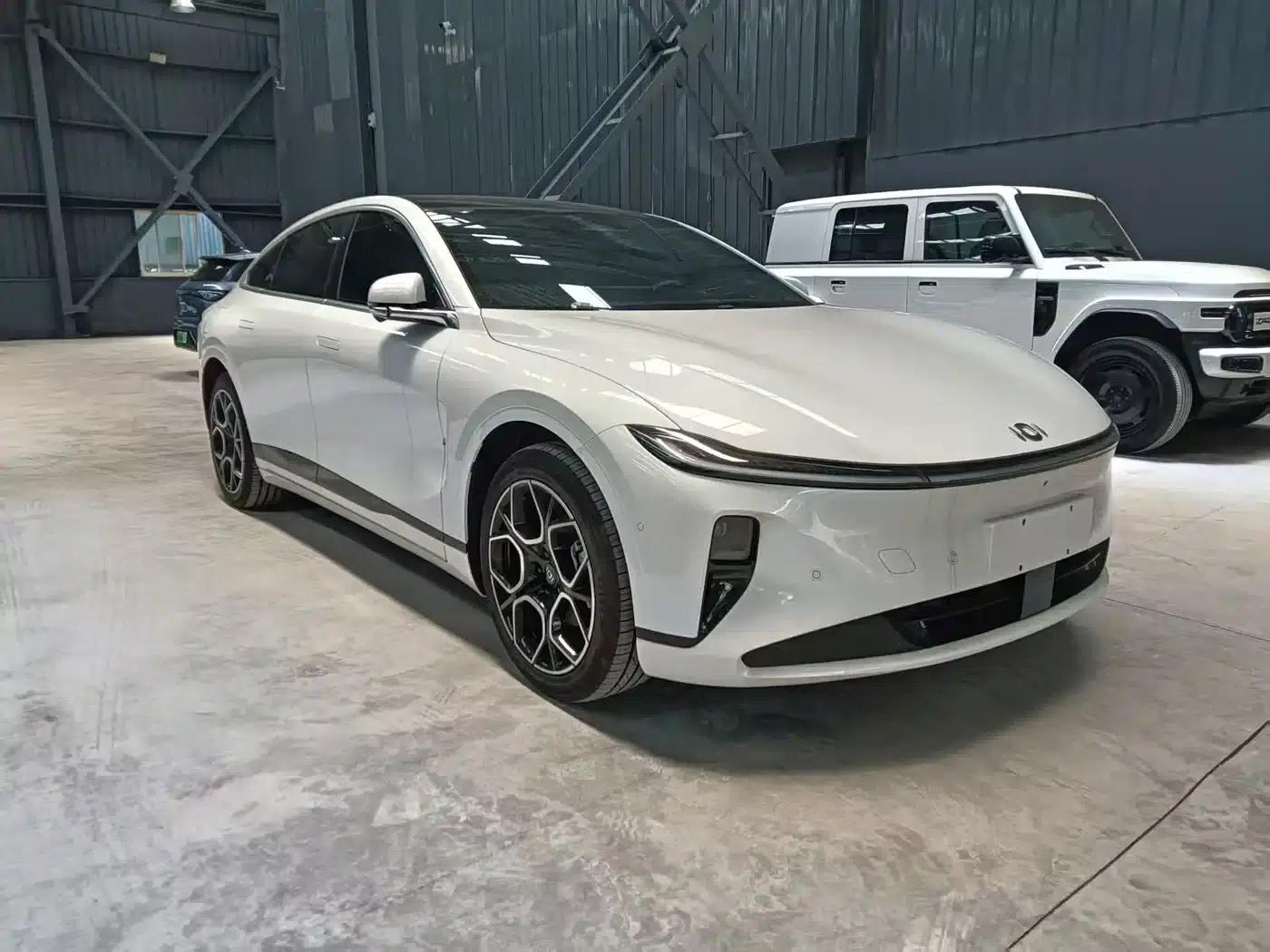 Changan Qiyuan A07 2025 Blue Whale Pure Electric Edition 710 Flagship Model — миниатюра 3
