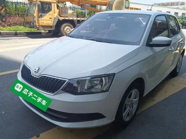 Skoda Fabia 2016 1.4L Automatic Car Enjoy Edition