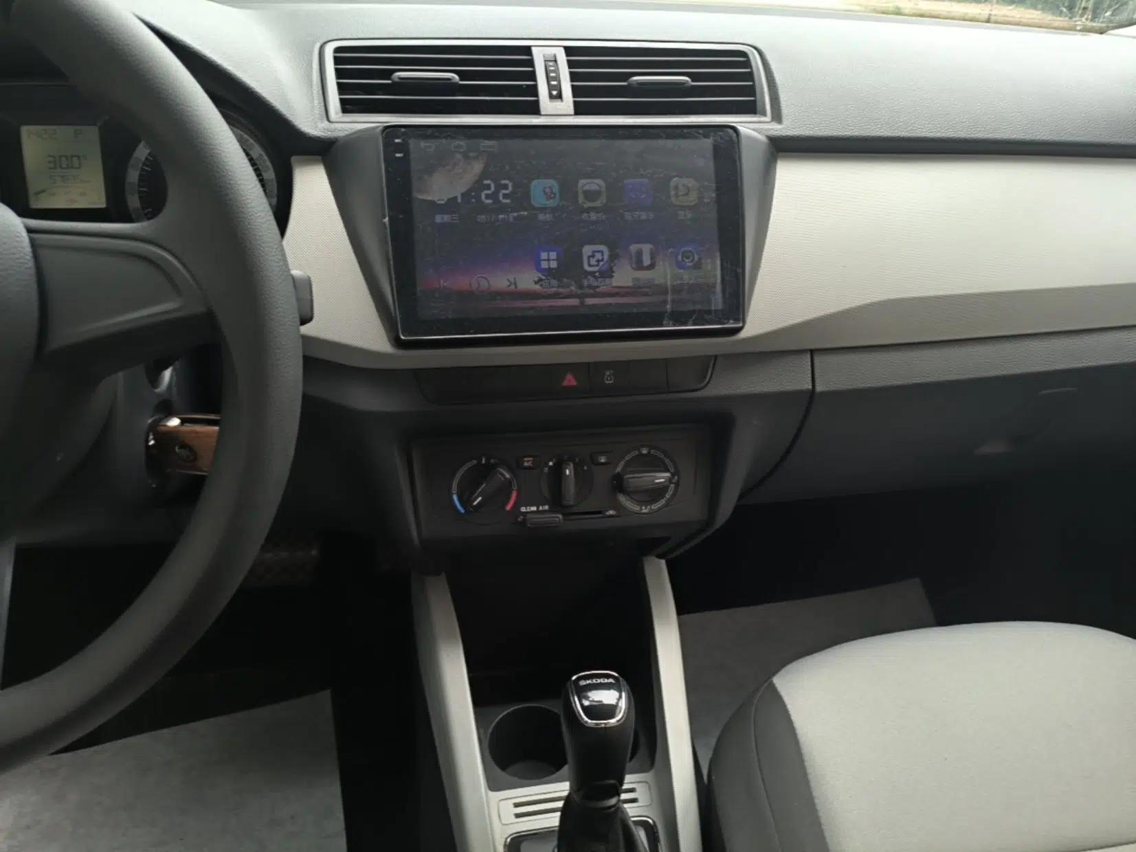 Skoda Fabia 2017 1.4L Automatic Car Enjoy Edition — миниатюра 15