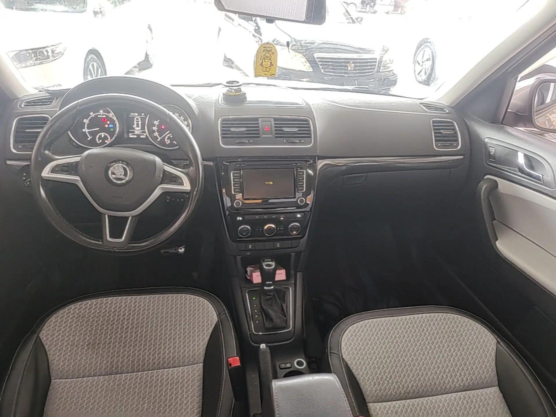 Skoda Yeti 2016 1.4TSI DSG Style Edition — миниатюра 12