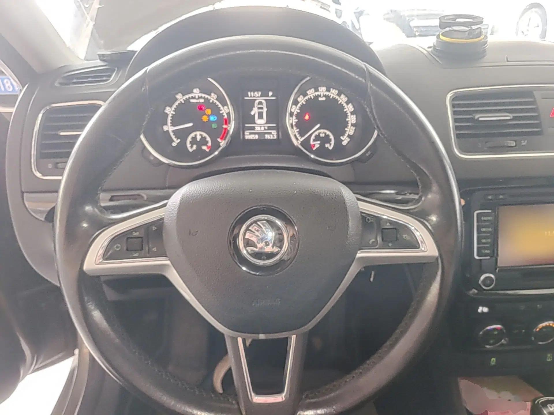 Skoda Yeti 2016 1.4TSI DSG Style Edition — миниатюра 13