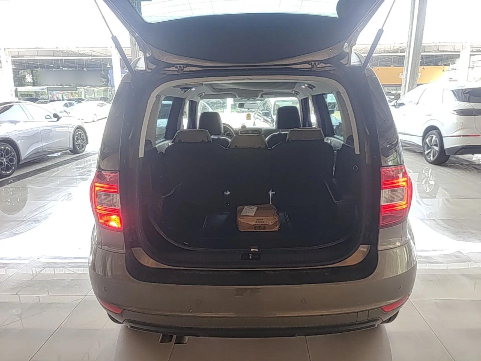 Skoda Yeti 2016 1.4TSI DSG Style Edition — миниатюра 22