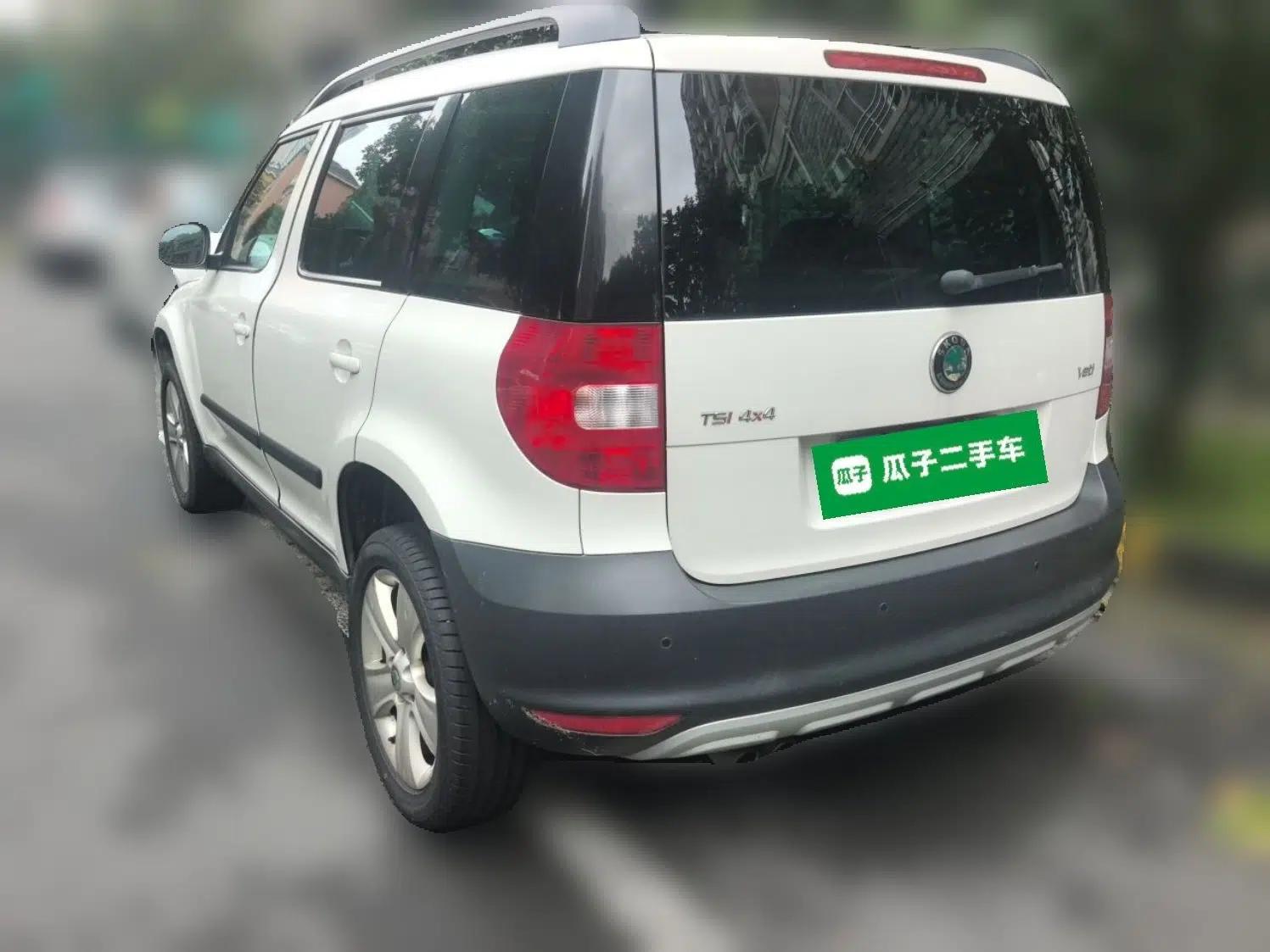 Skoda Yeti 2013 1.8T DSG Luxury Edition — миниатюра 4