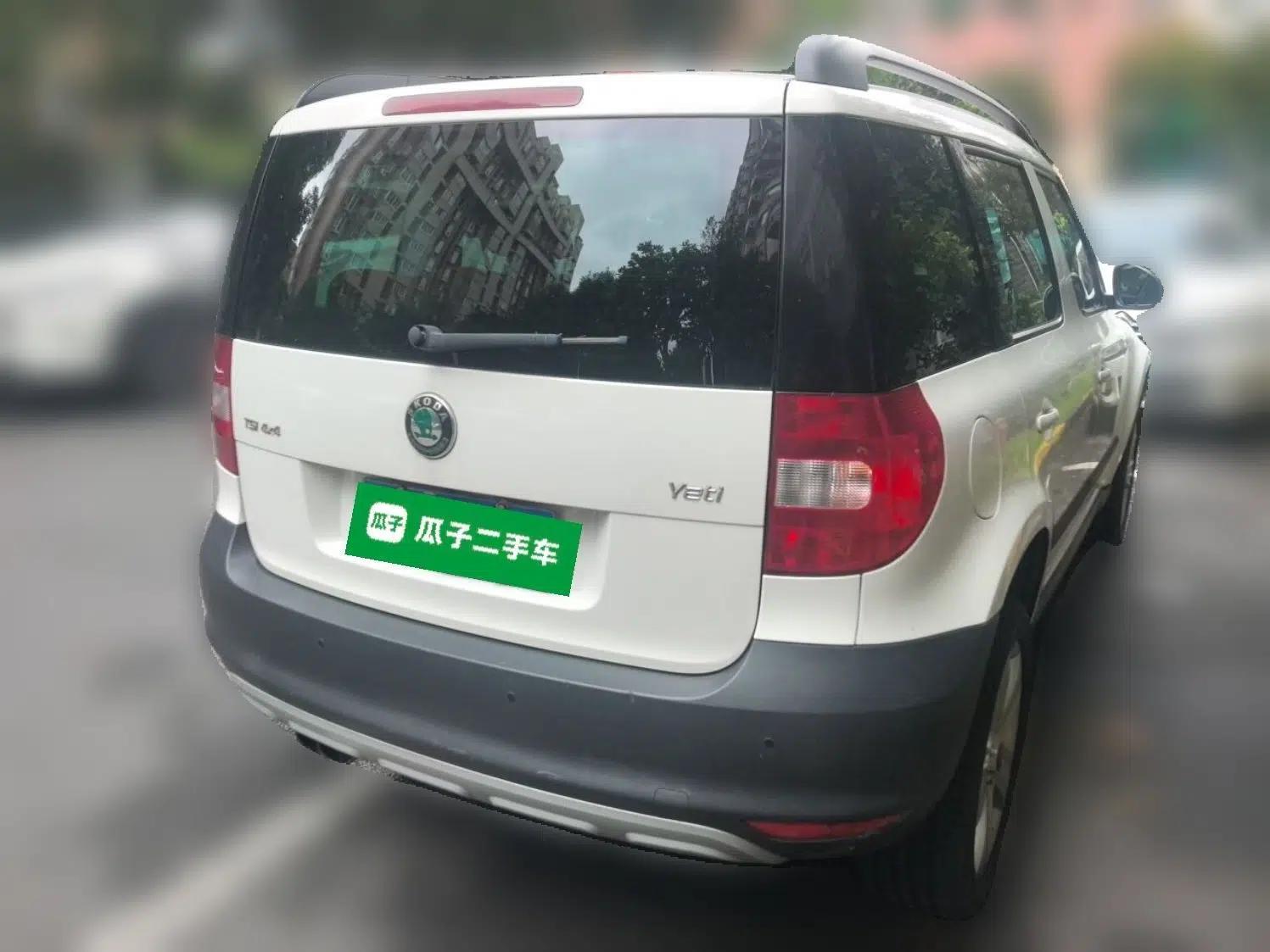 Skoda Yeti 2013 1.8T DSG Luxury Edition — миниатюра 6