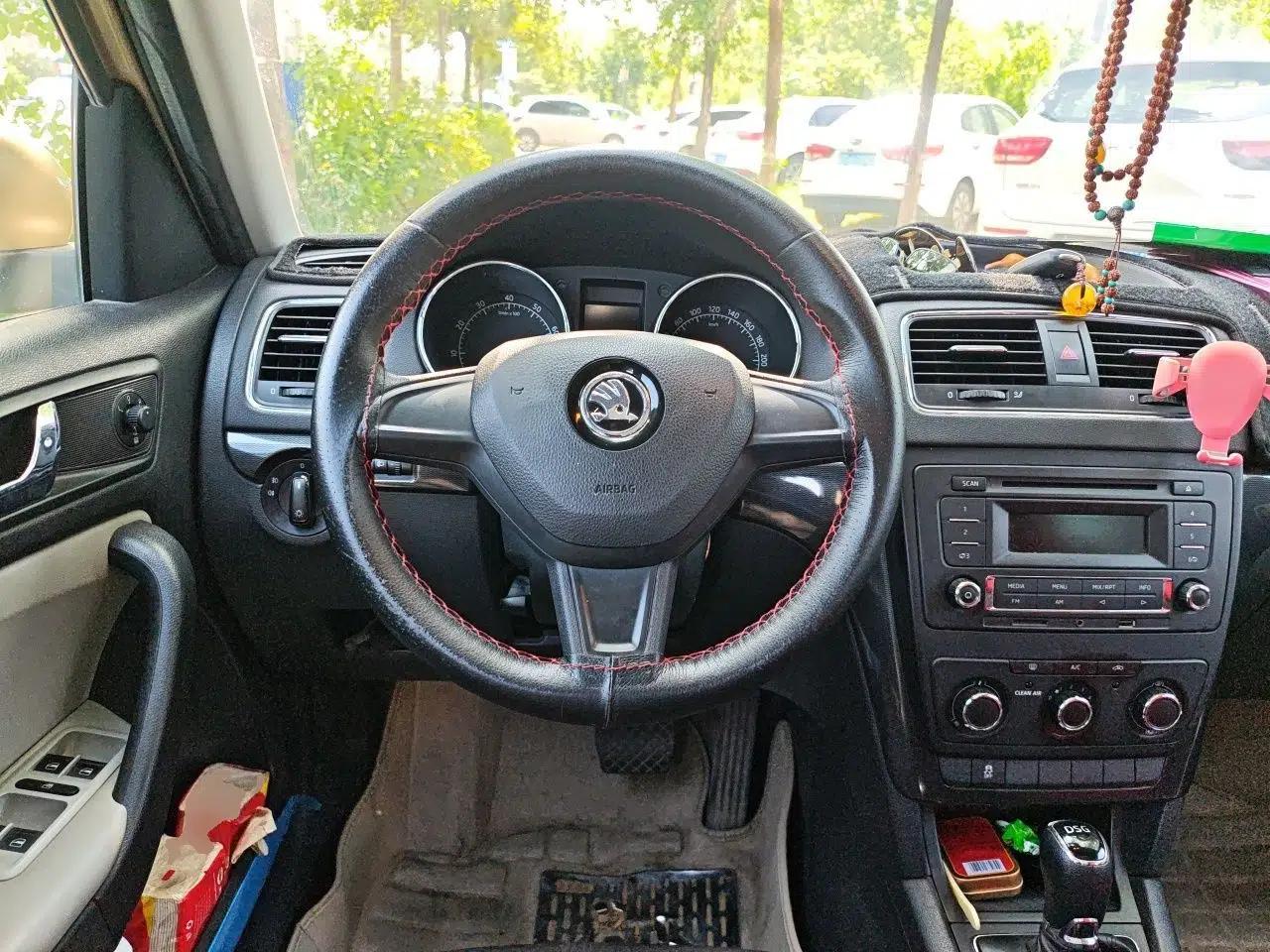Skoda Yeti 2016 1.4TSI DSG Advanced Edition — миниатюра 10