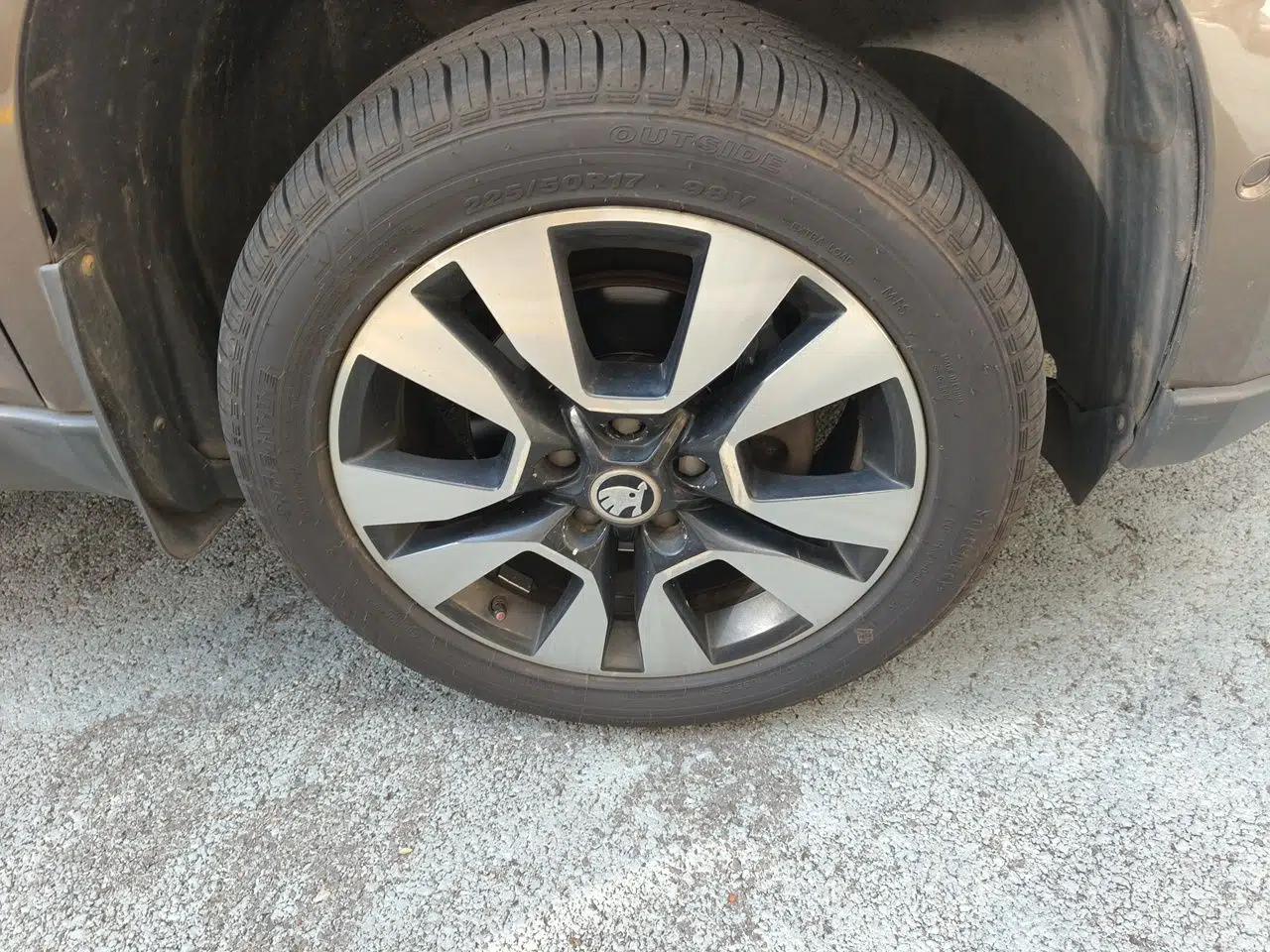 Skoda Yeti 2014 1.4TSI DSG All-Wheel Drive Version — миниатюра 8