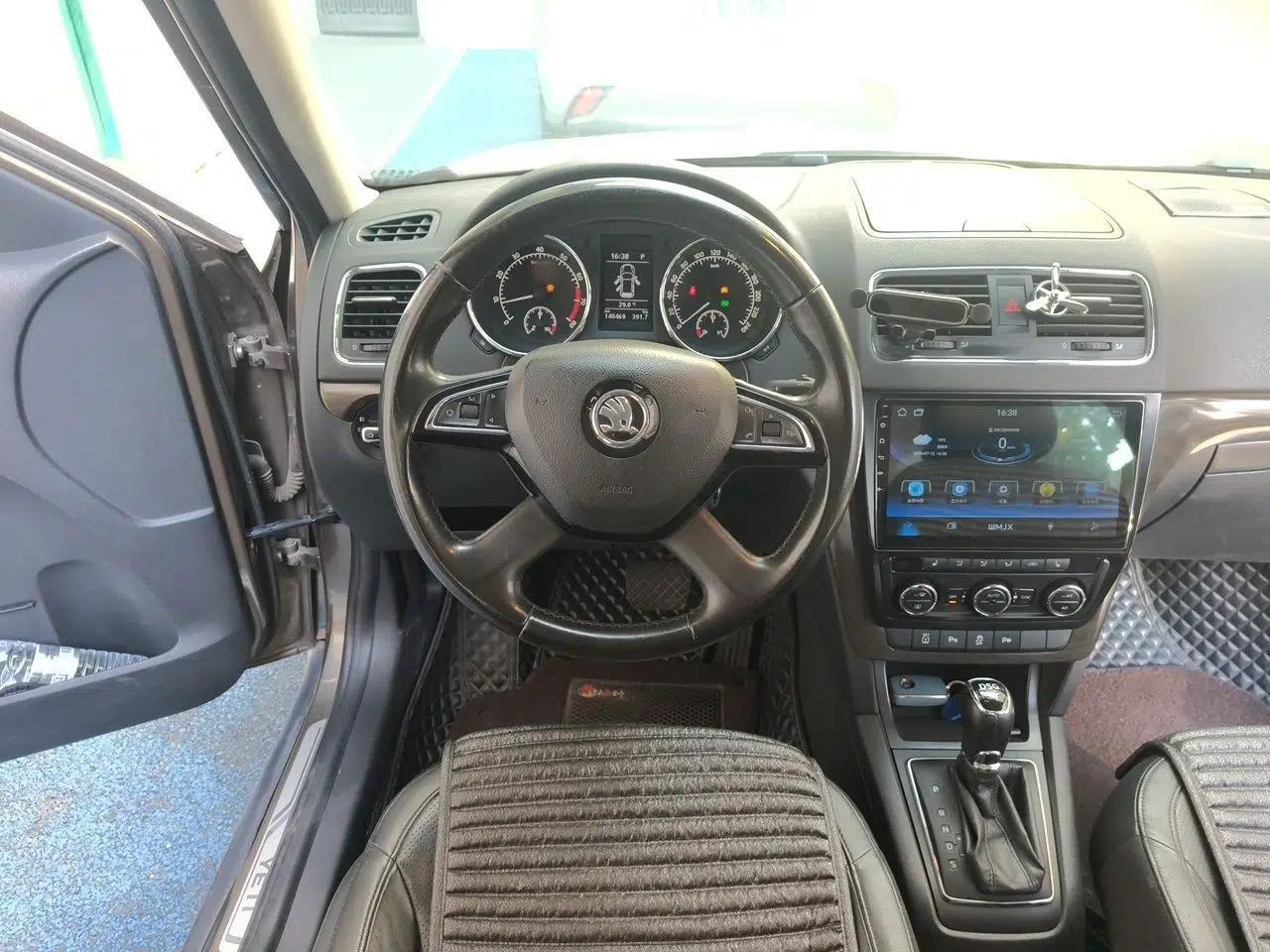 Skoda Yeti 2014 1.4TSI DSG All-Wheel Drive Version — миниатюра 10