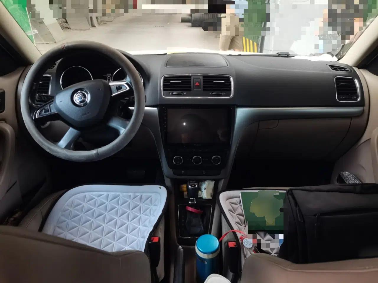Skoda Yeti 2014 1.4 TSI DSG Phantom Edition — миниатюра 9