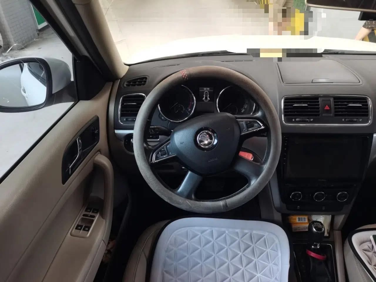 Skoda Yeti 2014 1.4 TSI DSG Phantom Edition — миниатюра 10