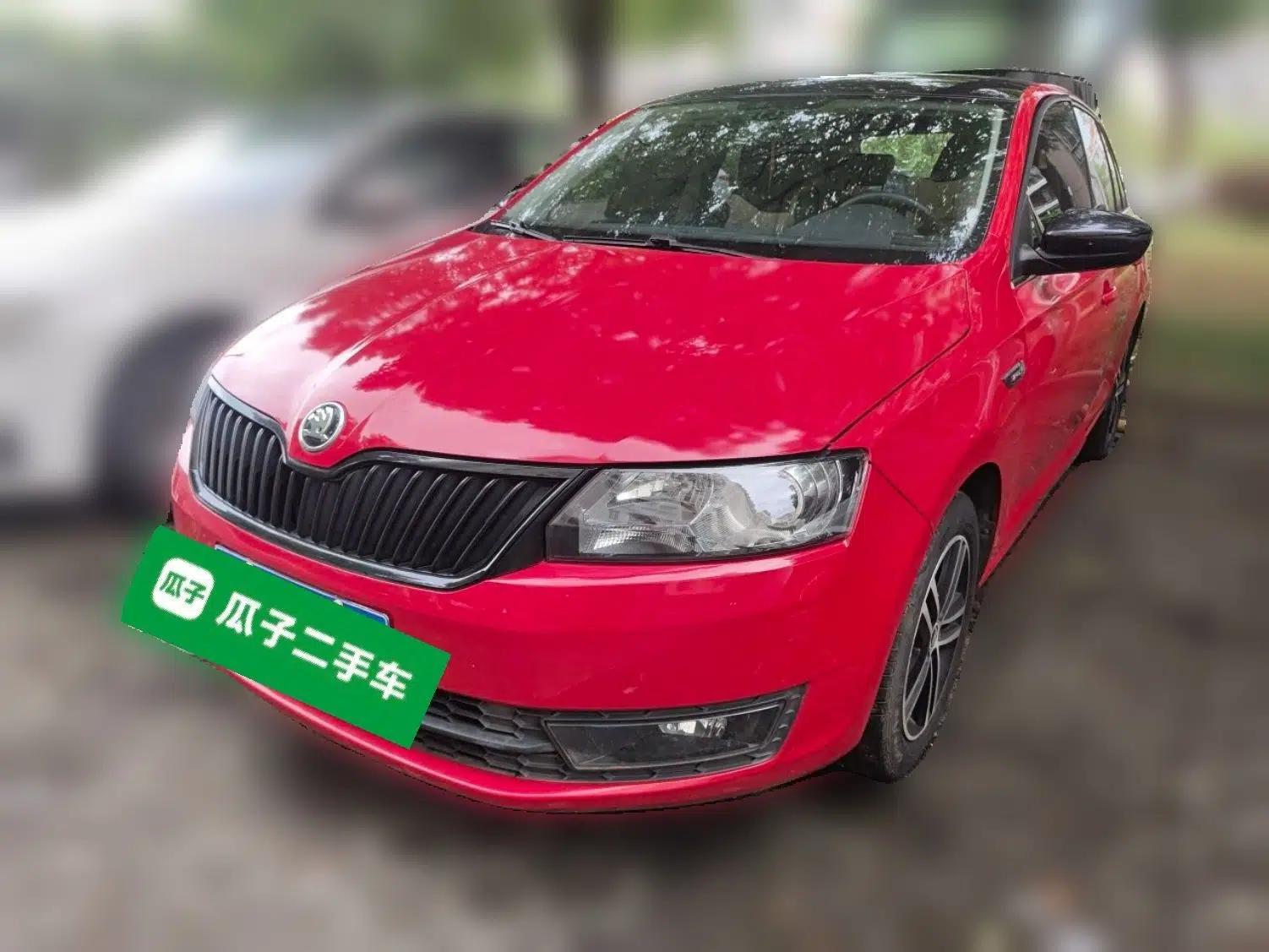 Skoda Rapid Spaceback 2016 Revised 1.6L Automatic Smart Drive Version — миниатюра 1