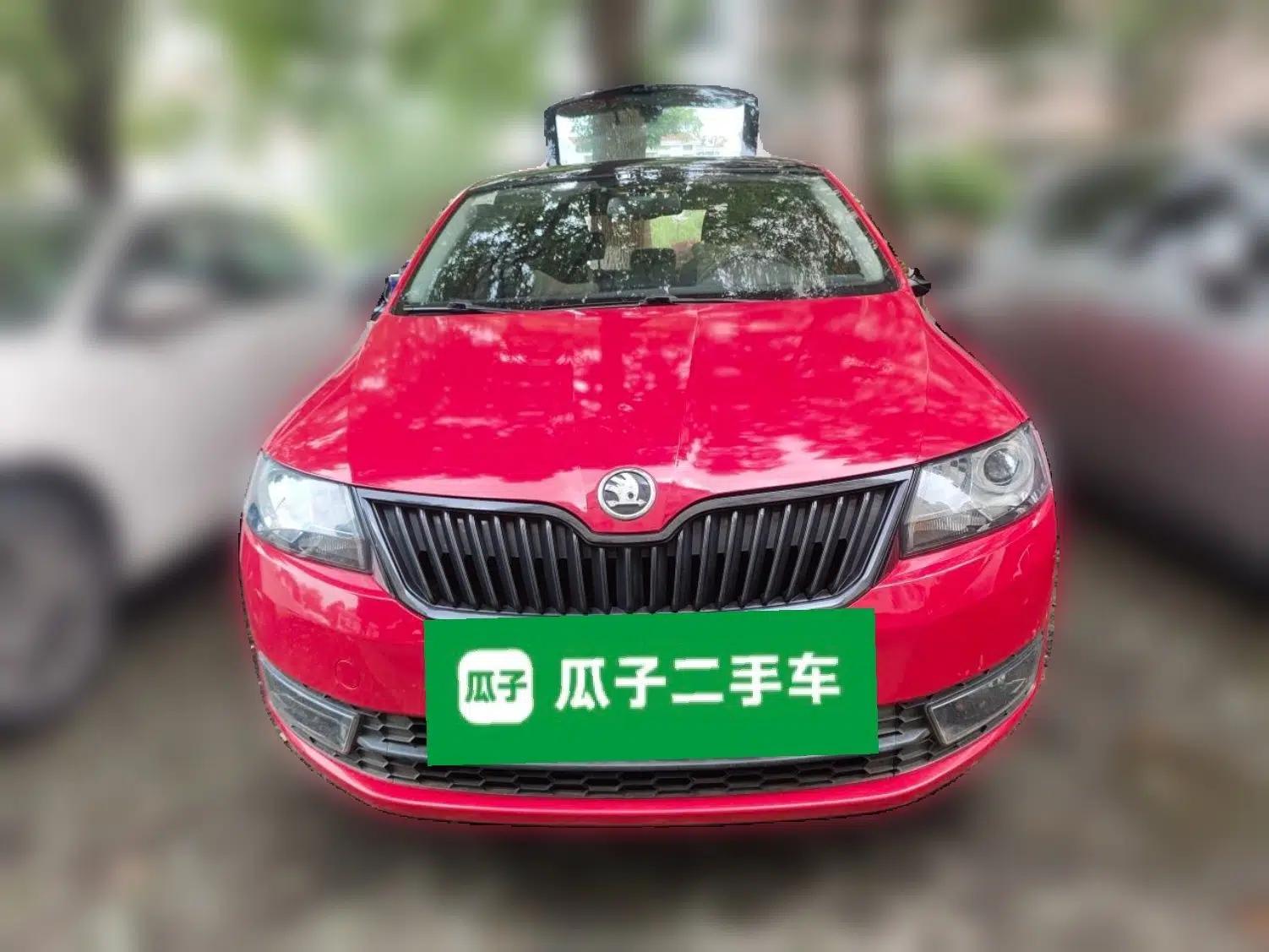 Skoda Rapid Spaceback 2016 Revised 1.6L Automatic Smart Drive Version — миниатюра 2