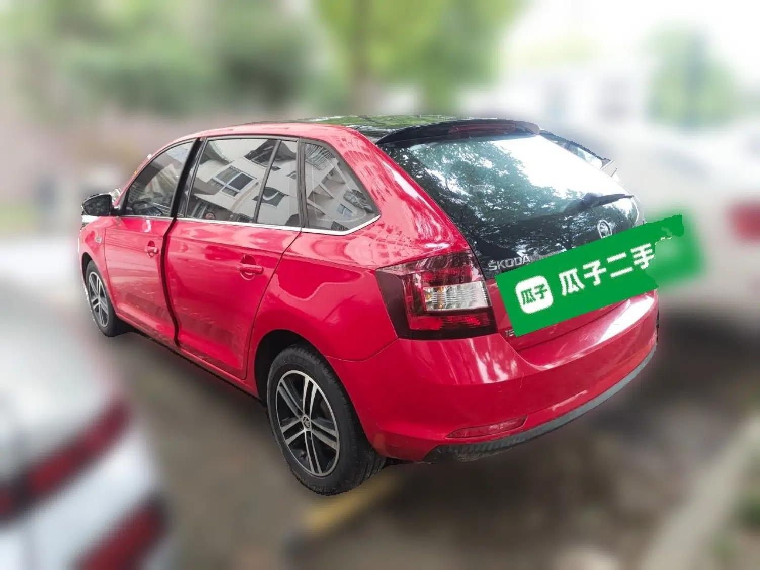 Skoda Rapid Spaceback 2016 Revised 1.6L Automatic Smart Drive Version — миниатюра 4