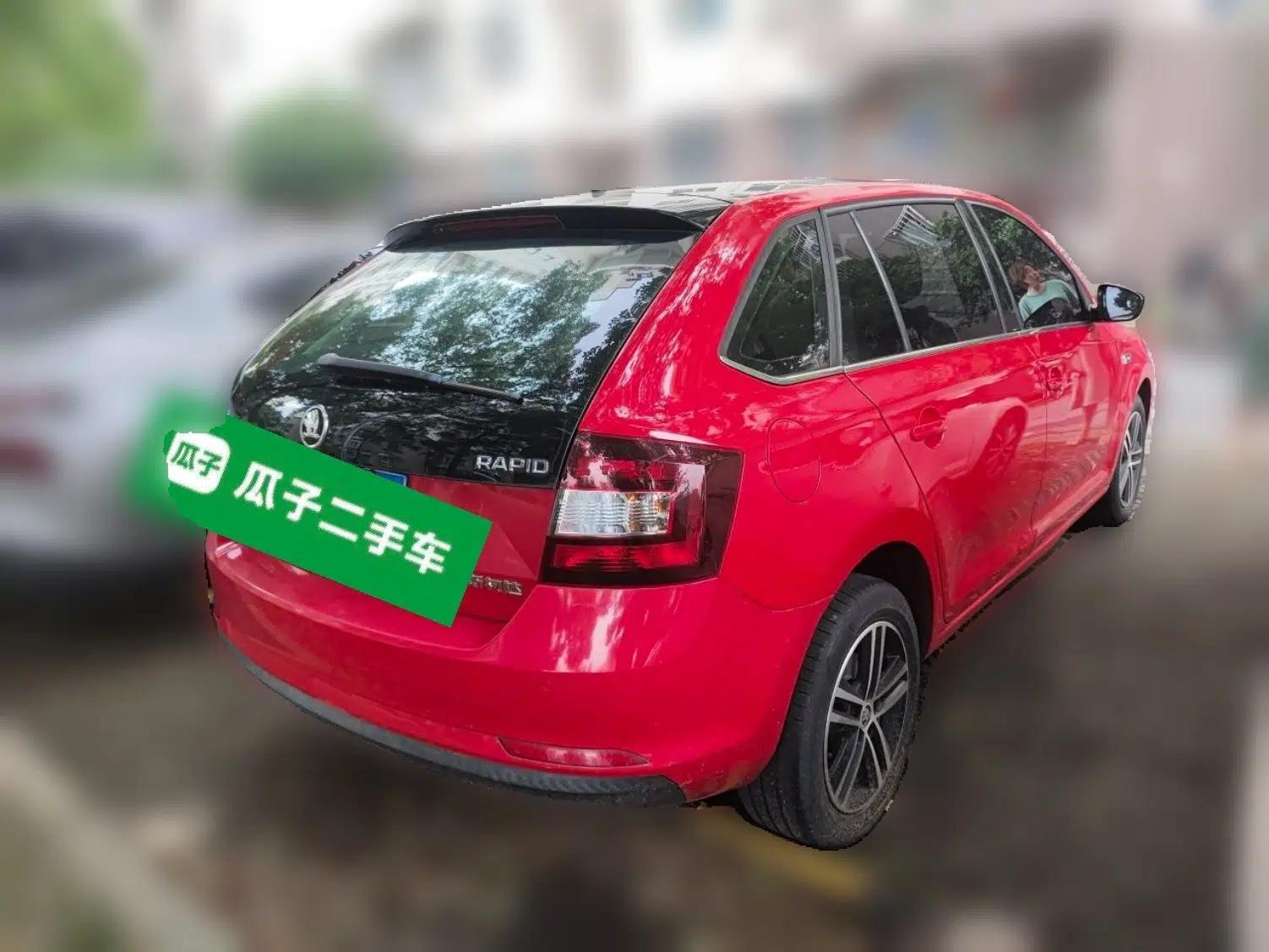 Skoda Rapid Spaceback 2016 Revised 1.6L Automatic Smart Drive Version — миниатюра 6
