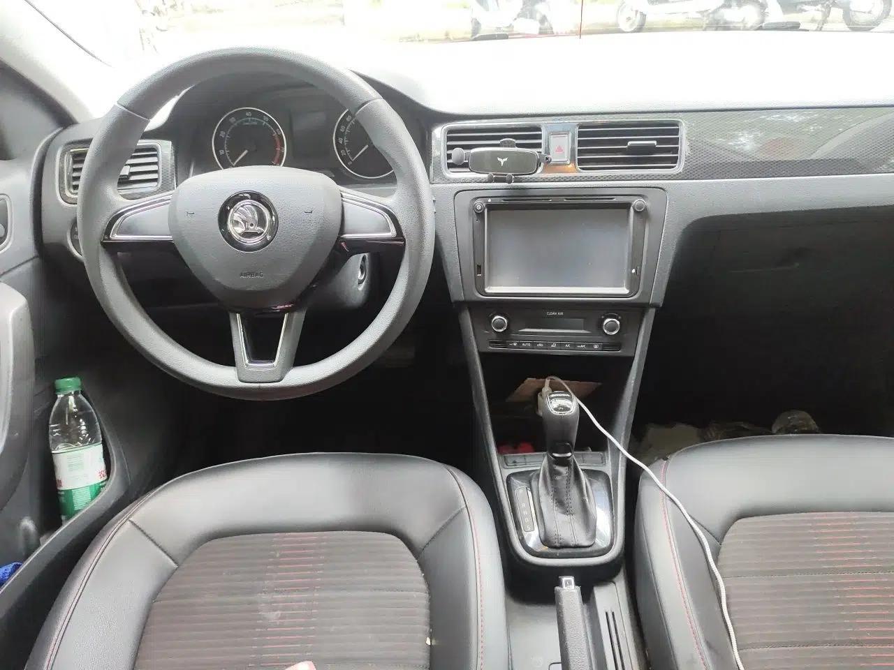 Skoda Rapid Spaceback 2016 Revised 1.6L Automatic Smart Drive Version — миниатюра 10