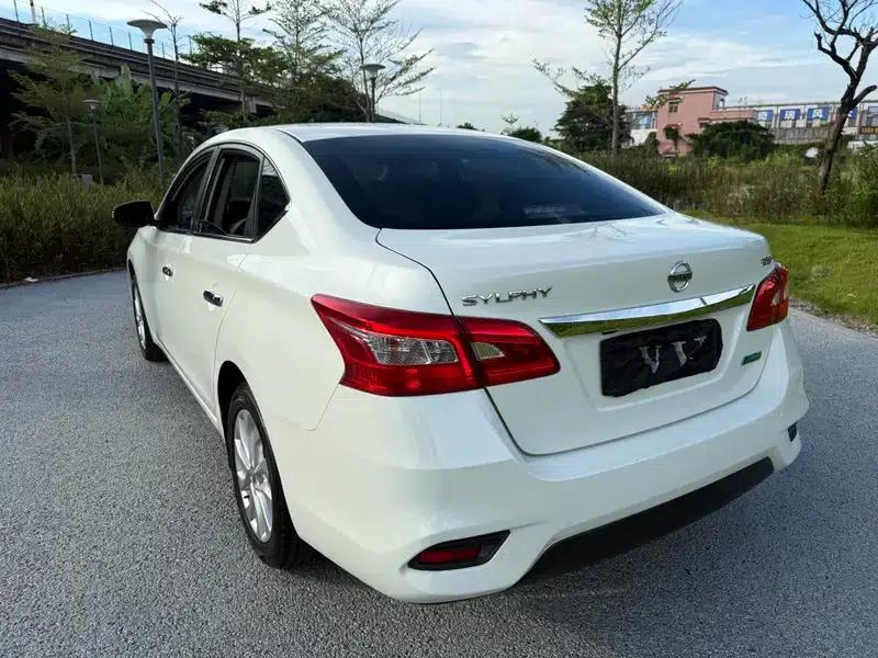 Nissan Sylphy 2016 1.6XL CVT Premium Edition — миниатюра 5
