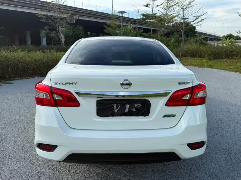 Nissan Sylphy 2016 1.6XL CVT Premium Edition — миниатюра 6