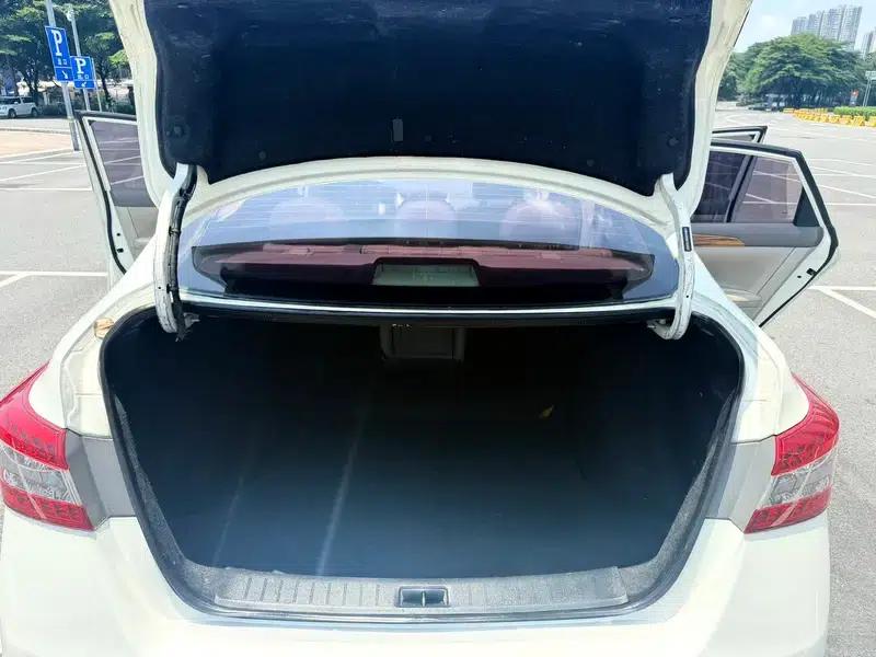 Nissan Sylphy 2012 1.8XL CVT Luxury Edition — миниатюра 17