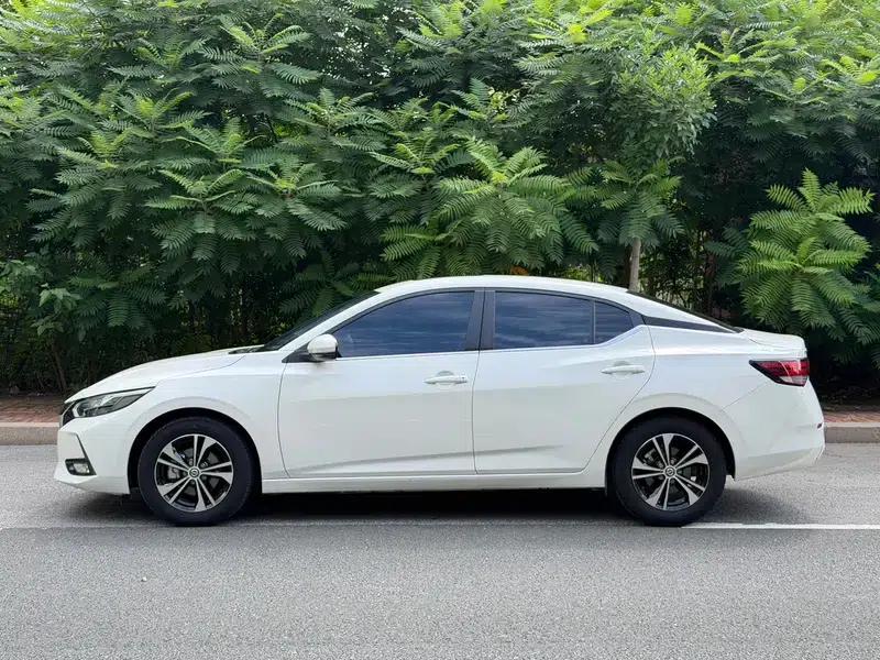 Nissan Sylphy 2023 1.6L CVT Enjoy Edition — миниатюра 4