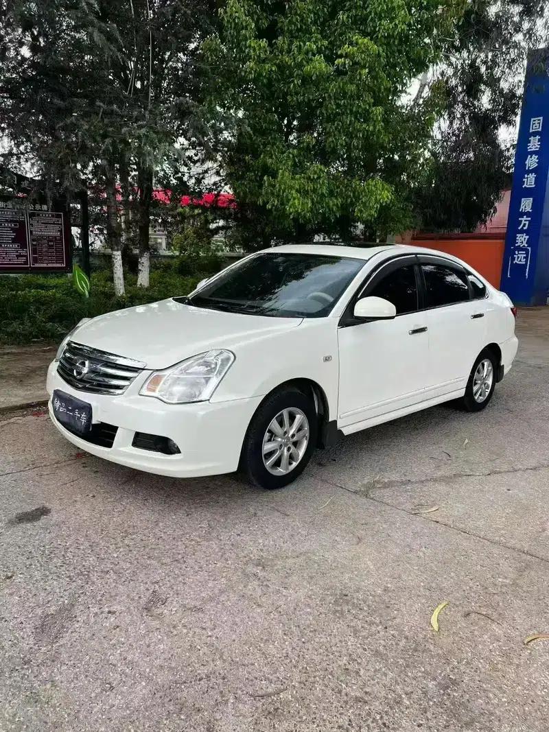 Nissan Sylphy 2018 Classic 1.6XE+ Manual Leading Edition — миниатюра 1