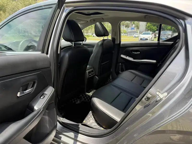 Nissan Sylphy 2021 1.6L XL CVT Enjoy Edition — миниатюра 9
