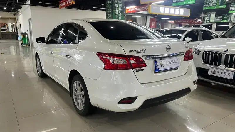 Nissan Sylphy 2022 Classic 1.6 XE CVT Comfort Edition — миниатюра 3