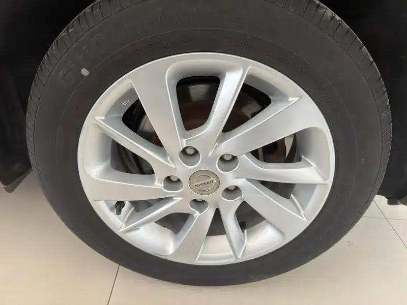 Nissan Sylphy 2014 1.6XV CVT Premium Edition — миниатюра 6