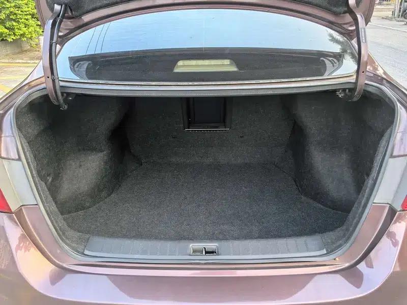 Nissan Sylphy 2016 1.6XL CVT Luxury Edition — миниатюра 15