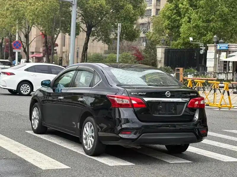 Nissan Sylphy 2016 Classic 1.6XL Manual Deluxe Edition — миниатюра 5