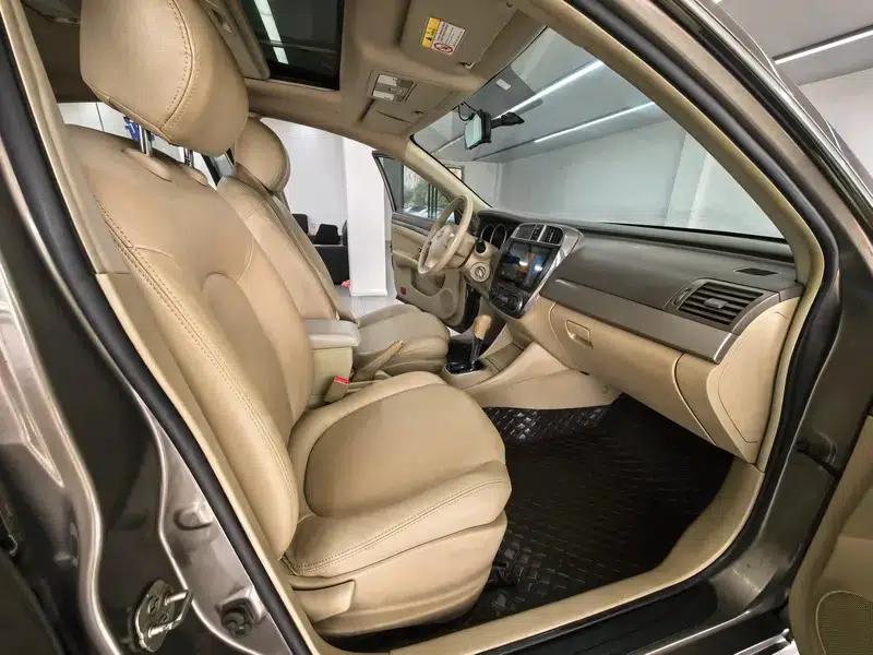 Nissan Sylphy 2018 Classic 1.6XE+ CVT Leading Edition — миниатюра 11