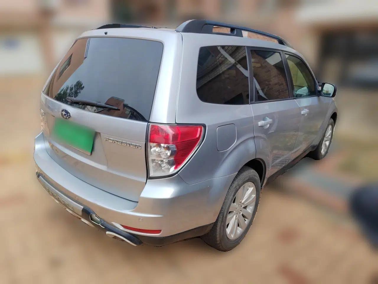 Subaru Forester 2012 2.5XS 15th Anniversary Deluxe Edition — миниатюра 6