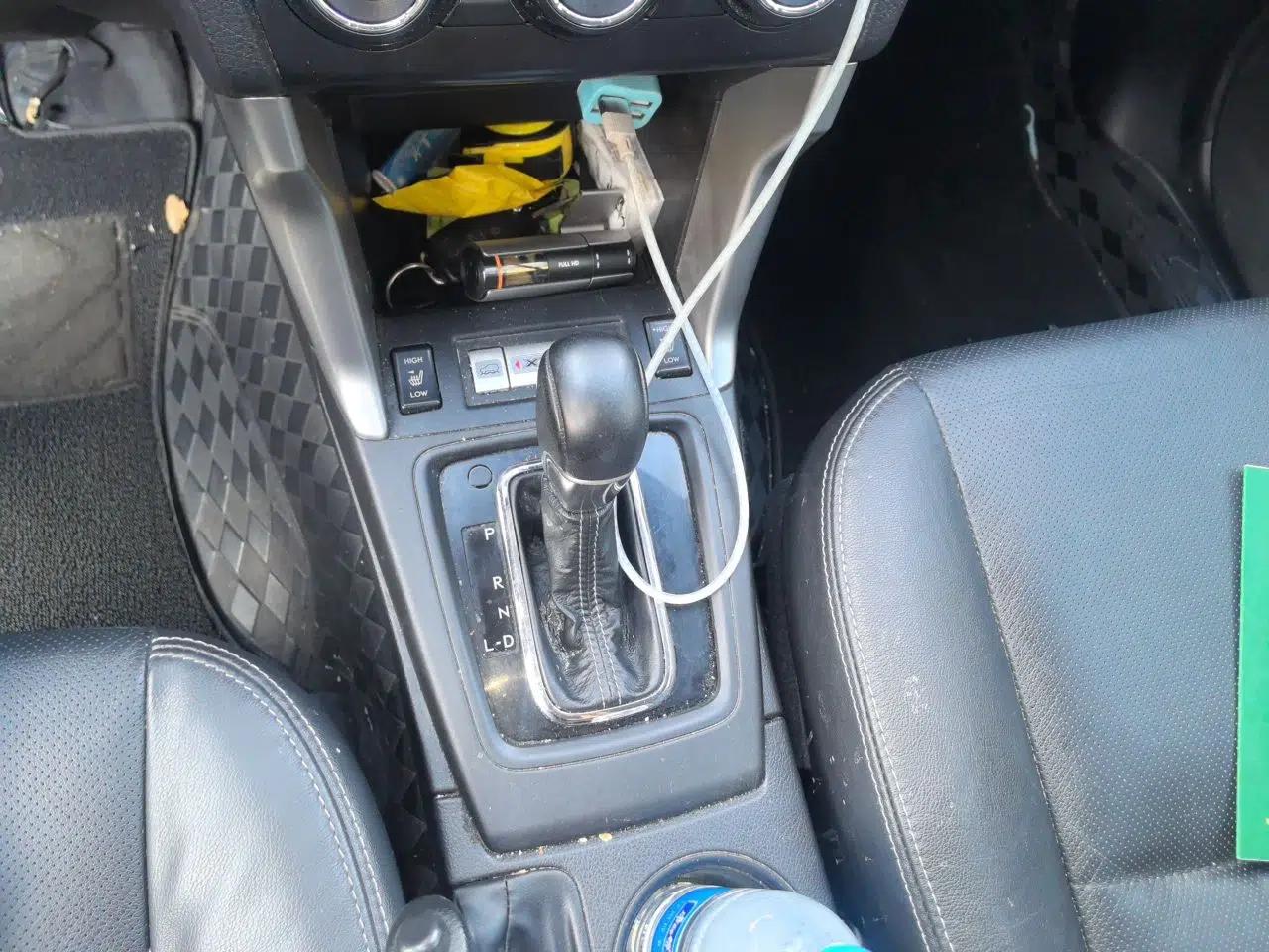 Subaru Forester 2013 2.5i Automatic Luxury Edition — миниатюра 14