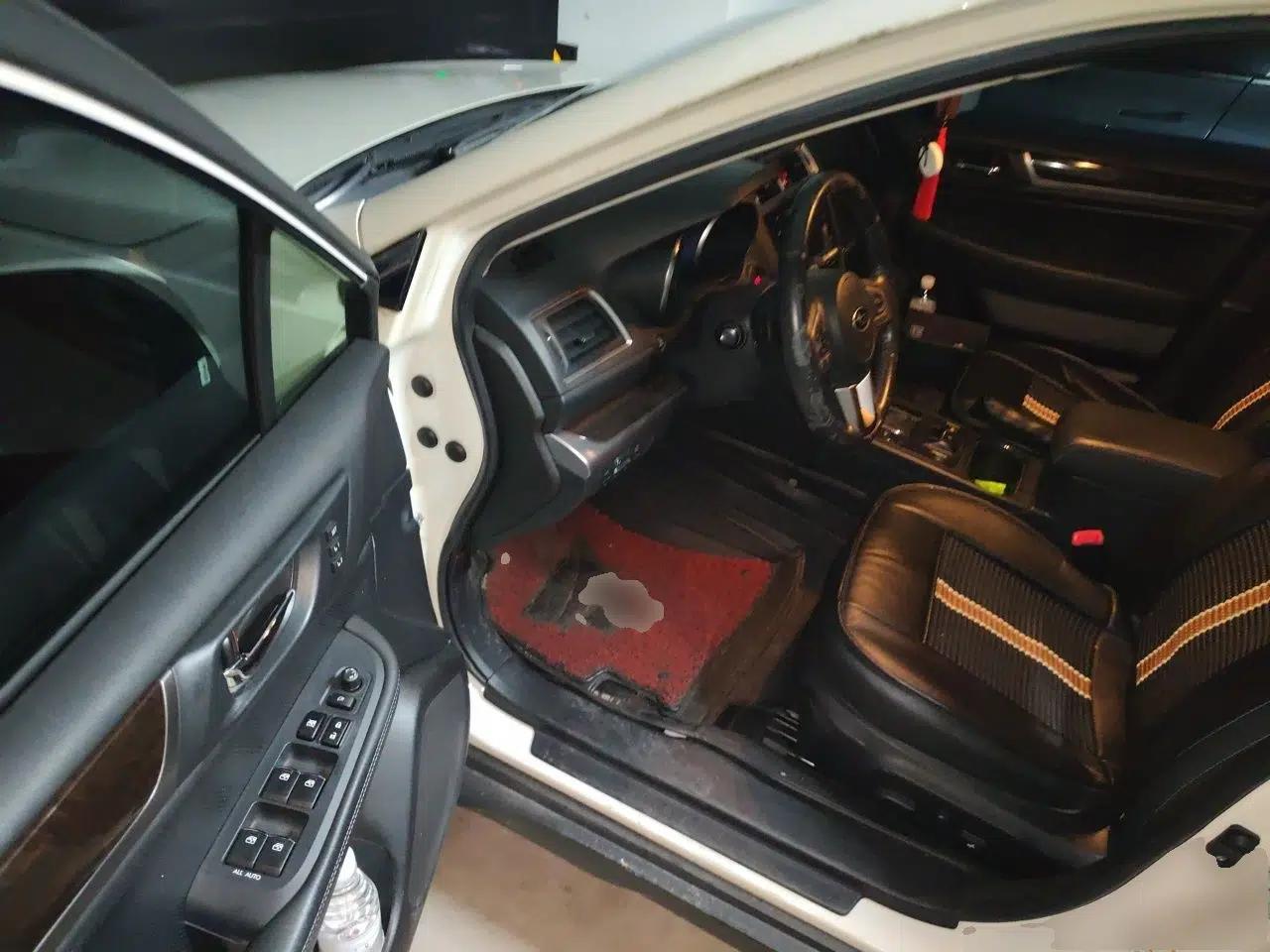 Subaru Outback 2015 2.5i Luxury Navigation Edition — миниатюра 16