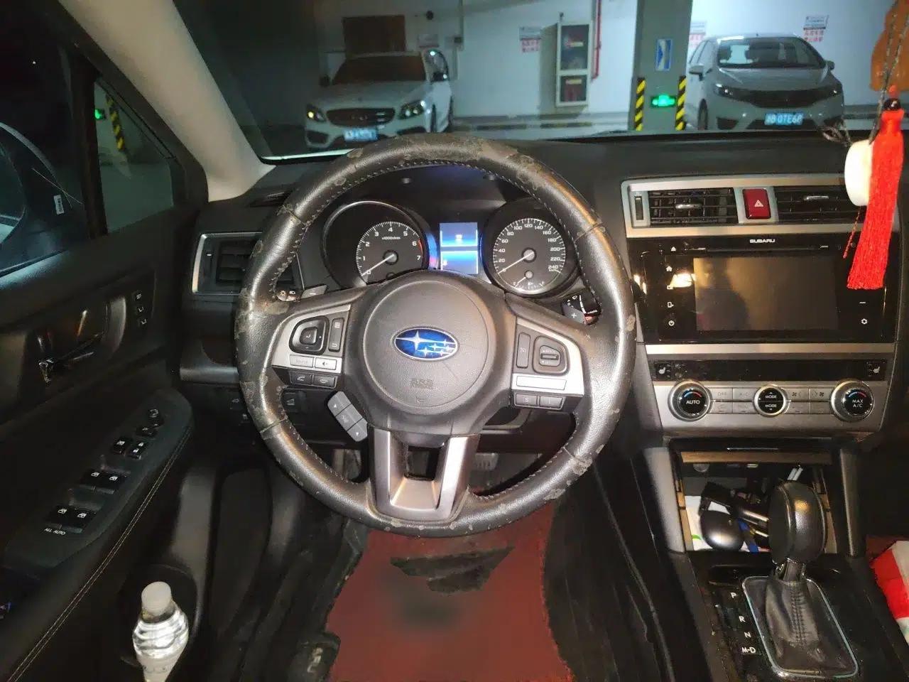 Subaru Outback 2015 2.5i Luxury Navigation Edition — миниатюра 10