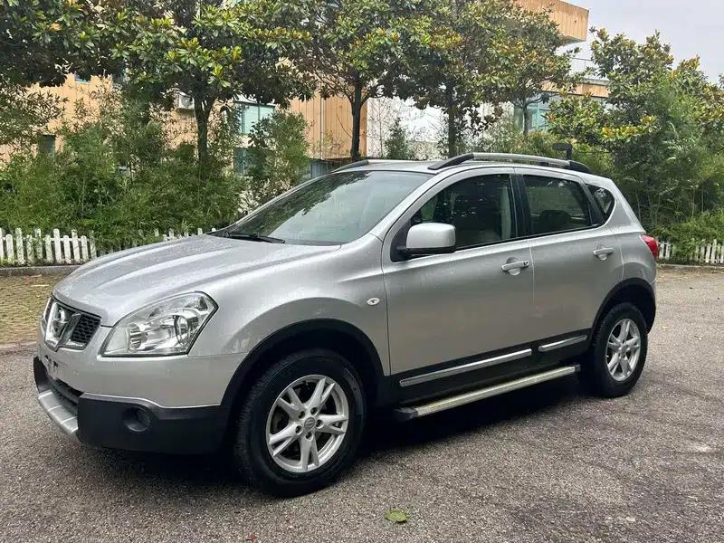 Nissan Qashqai 2011 2.0XL Fire 6MT 2WD — миниатюра 1