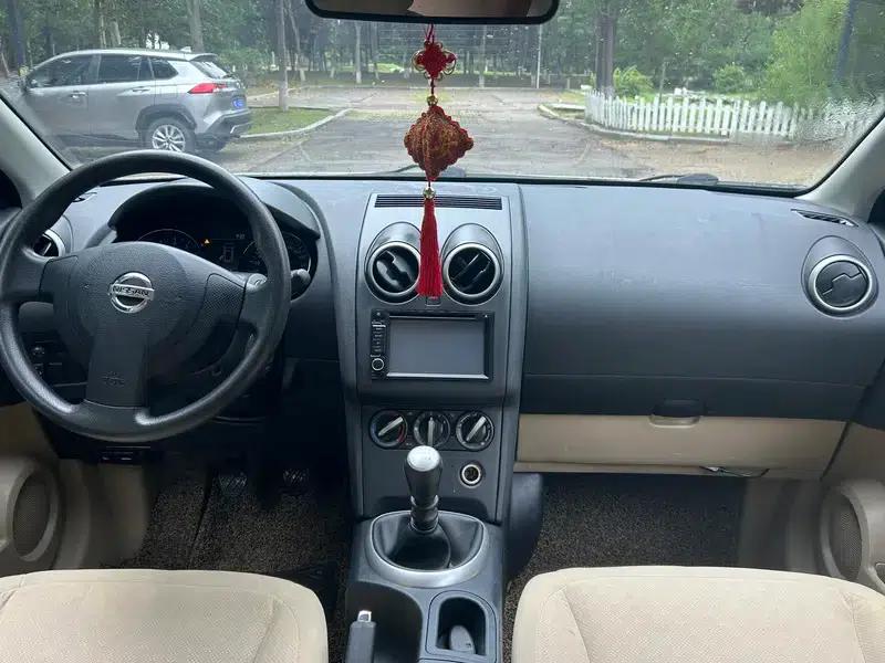 Nissan Qashqai 2011 2.0XL Fire 6MT 2WD — миниатюра 7