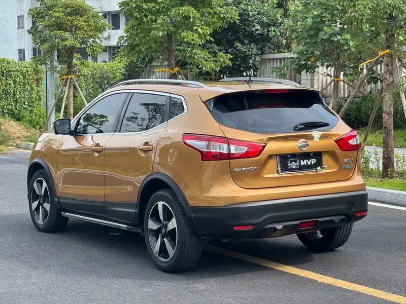 Nissan Qashqai 2016 2.0L CVT Luxury Edition — миниатюра 4