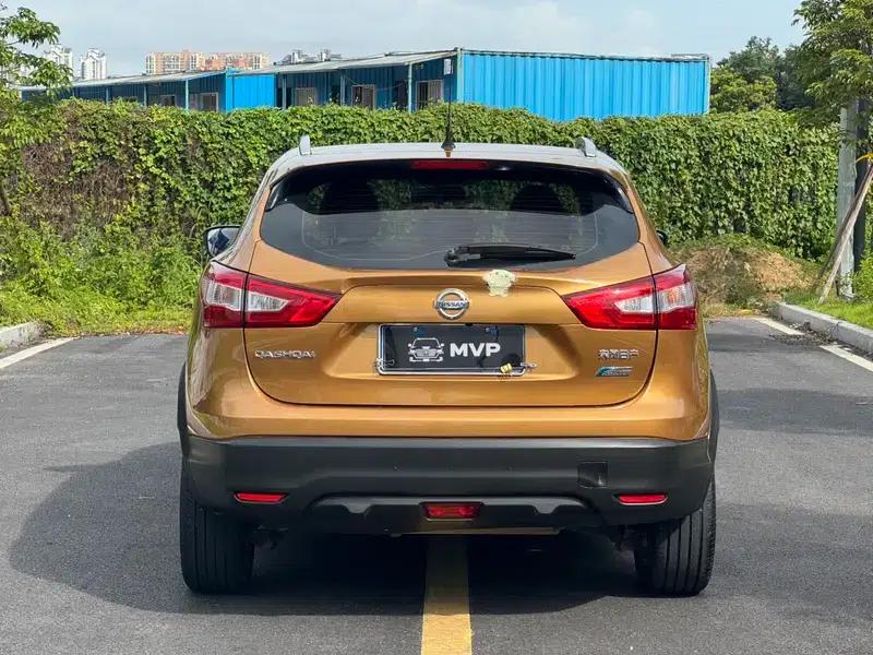 Nissan Qashqai 2016 2.0L CVT Luxury Edition — миниатюра 5