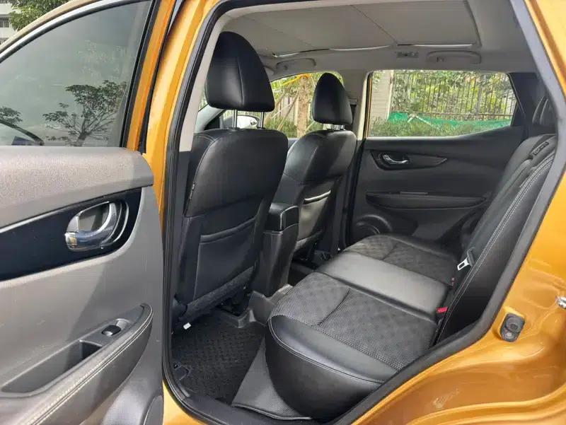 Nissan Qashqai 2016 2.0L CVT Luxury Edition — миниатюра 9