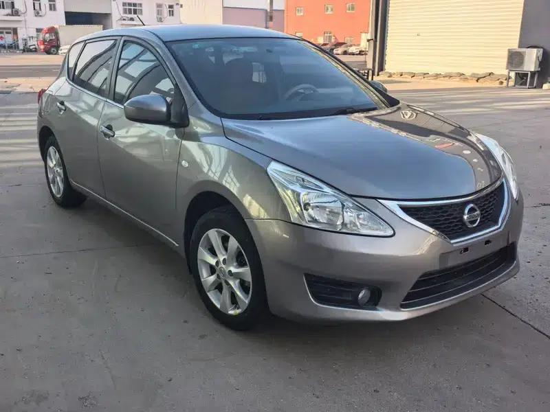 2011 Tiida 1.6L CVT Comfort Model — миниатюра 3