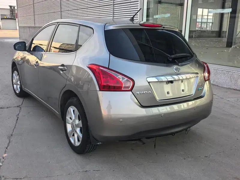 2011 Tiida 1.6L CVT Comfort Model — миниатюра 4
