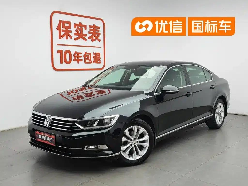 2017 Volkswagen Passat 330TSI DSG Luxury — миниатюра 1